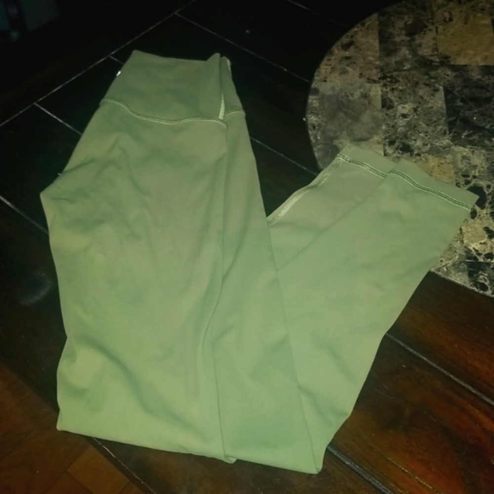 Lululemon women's align leggings. Olive green size 4